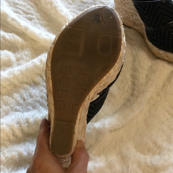 BCBG wedge sandals - Picture 4 of 4